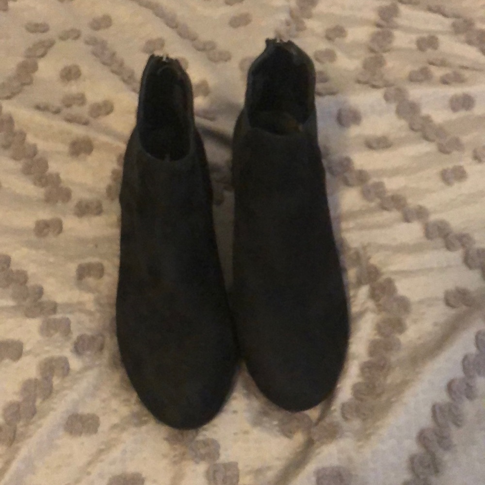 black heeled booties